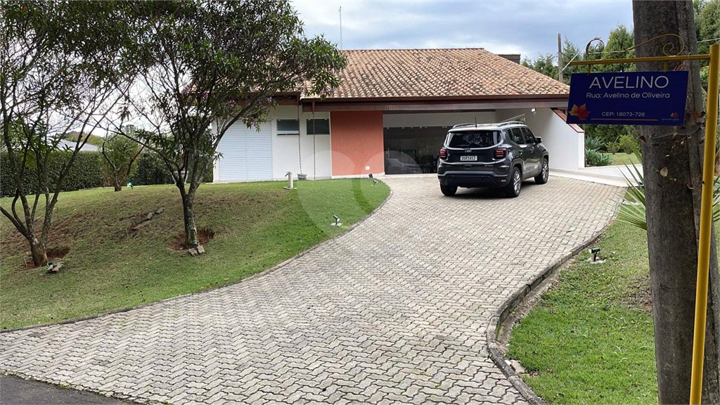 Casa à venda com 3 quartos, sendo 1 suíte, no condomínio Vale do Lago, Sorocaba - SP