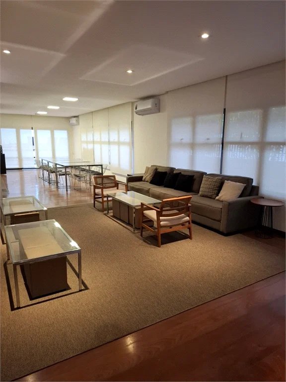 Apartamento à venda com 4 quartos, sendo 2 suítes, em Brooklin Paulista, São Paulo, SP