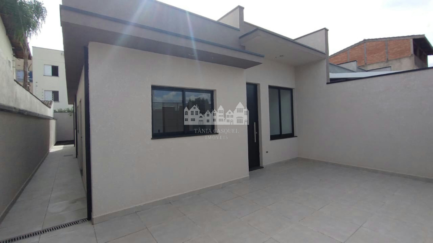 Casa à venda com 3 quartos, sendo 1 suíte, em Nova Atibaia, Atibaia, SP