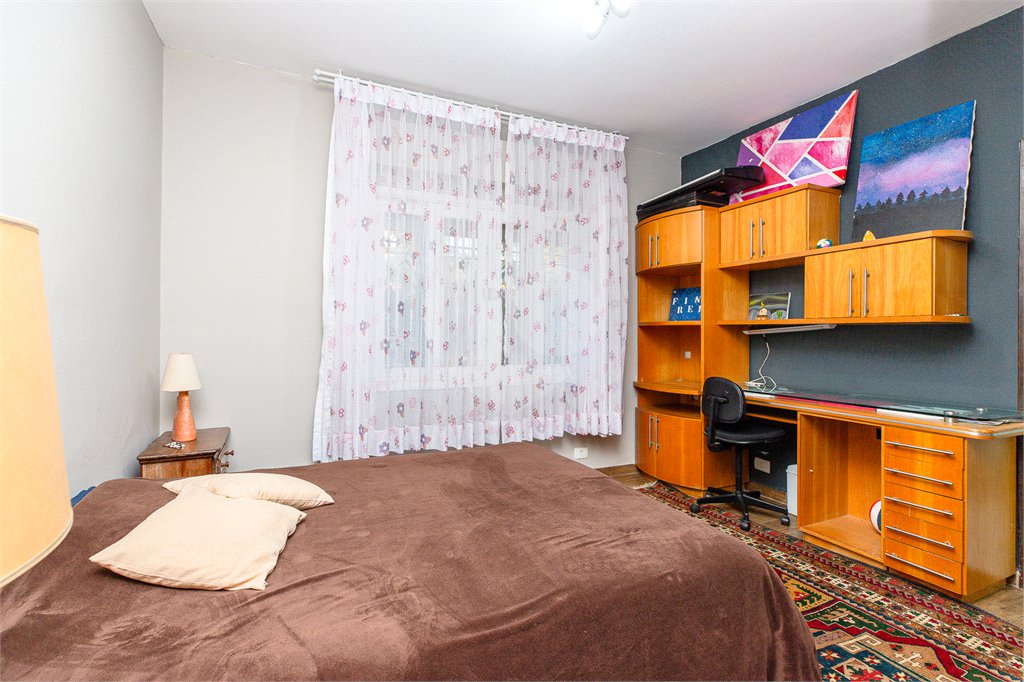 Casa Térrea à venda com 5 quartos, sendo 3 suítes, em Jardim Marajoara, São Paulo, SP