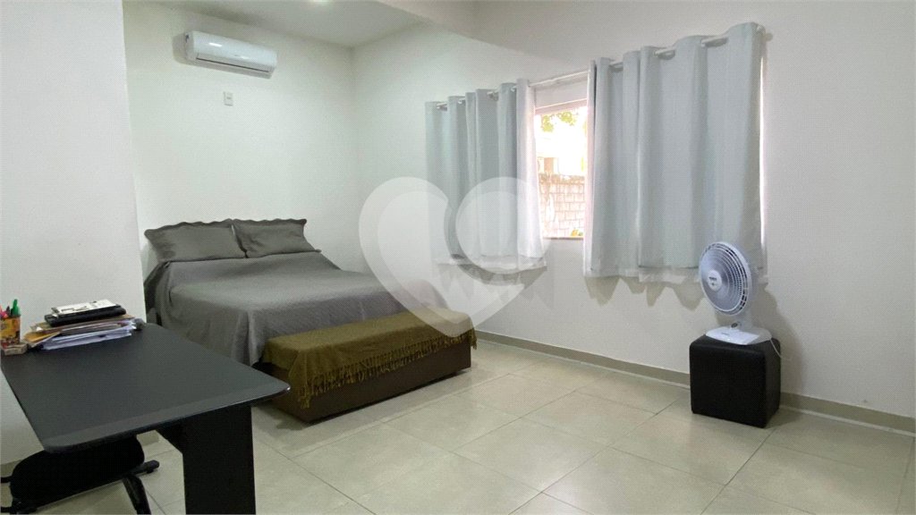 Casa à venda com 4 quartos, sendo 3 suítes, em Taperapuan, Porto Seguro, BA