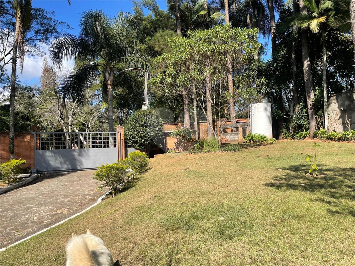 Casa à venda, 742 m², com piscina, 5 suítes, em Embu das Artes