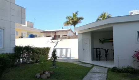 Apartamento à venda com 3 quartos, sendo 1 suíte,  no Centro, Bertioga, SP