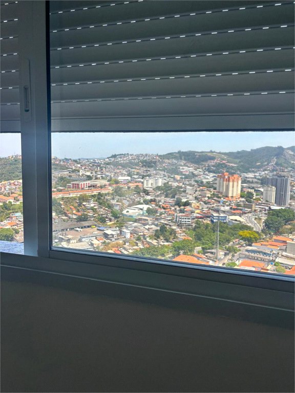 Apartamento à venda com 3 quartos, sendo 1 suíte,  em Barueri, Barueri, SP