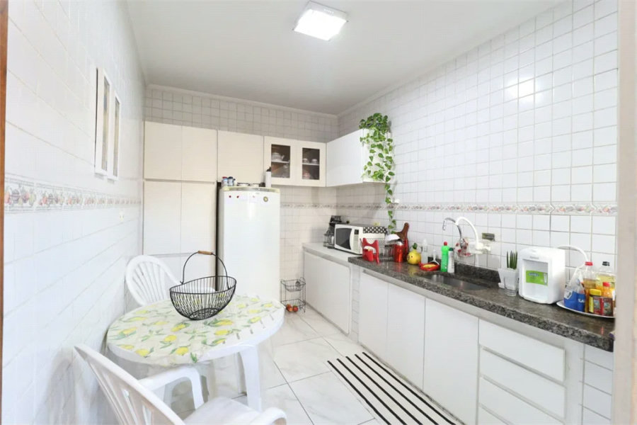 Casa à venda com 3 quartos, sendo 1 suíte,  em Vila Medeiros, São Paulo, SP