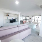 Apartamento Residencial à venda, Pitangueiras, Guarujá - AP0136.