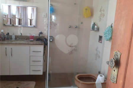 Sobrado à venda com 4 quartos, sendo 1 suíte,  em Jardim São Paulo(zona Norte), São Paulo, SP
