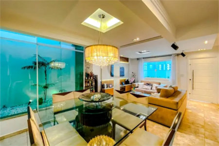 Casa à venda com 3 suítes no condomínio Oiti Residencial, São Paulo - SP