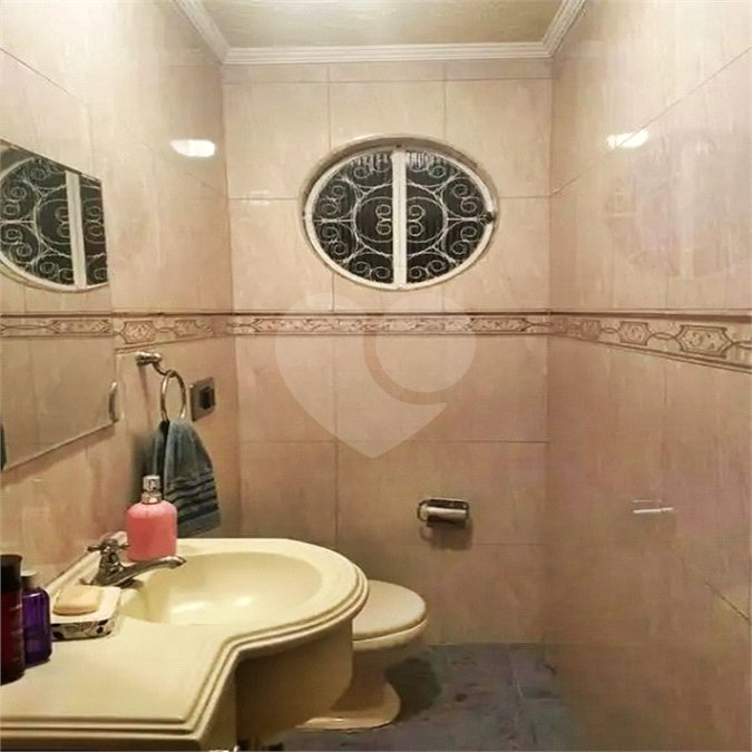 Sobrado à venda com 3 quartos, sendo 1 suíte, em Vila Constança, São Paulo, SP