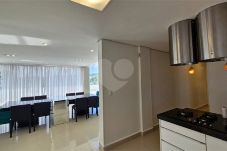 Casa à venda ou para alugar com 5 quartos, sendo 4 suítes, no condomínio Shamballa II, Atibaia - SP
