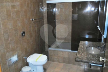 Casa à venda com 3 quartos, sendo 1 suíte, em BUTANTÃ, São Paulo, SP