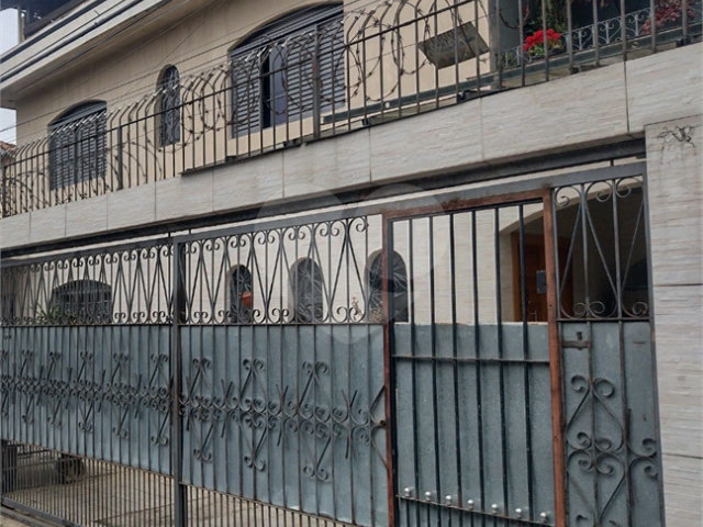 Sobrado à venda com 3 quartos, sendo 1 suíte,  em Vila Nova Mazzei, São Paulo, SP