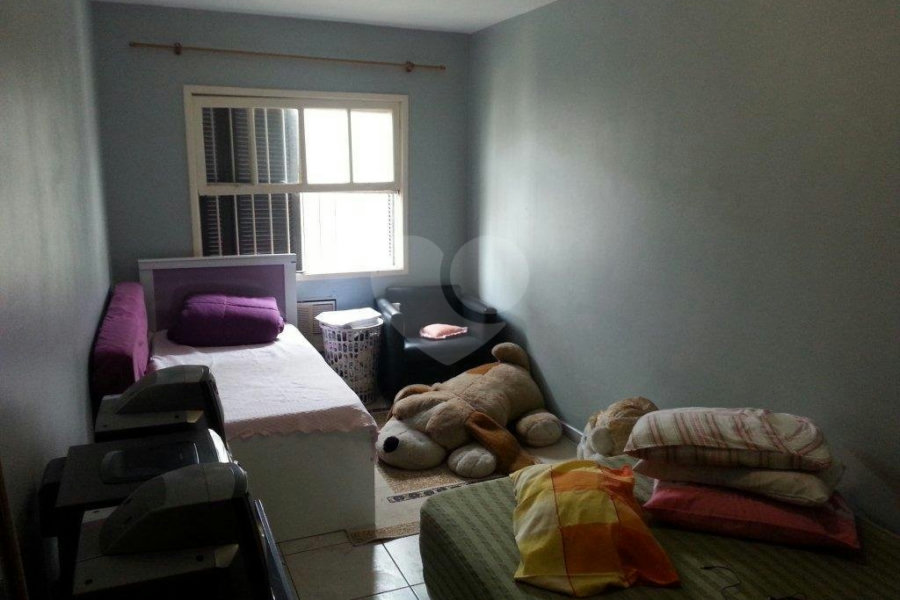 Sobrado à venda com 3 quartos, sendo 1 suíte, em Vila Galvão, Guarulhos, SP