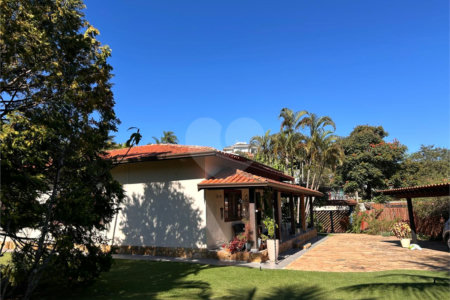 Casa à venda ou para alugar com 3 quartos, sendo 1 suíte, no condomínio Recanto Florido, Vinhedo - SP