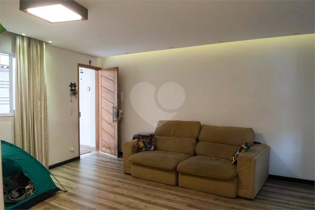 Casa à venda com 3 suítes em Chora Menino, São Paulo, SP