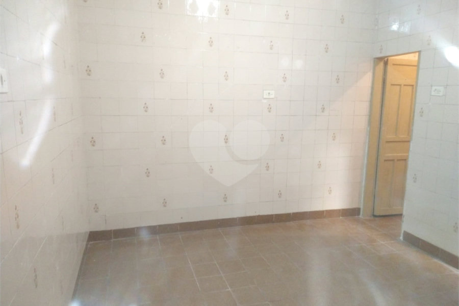 Sobrado à venda com 4 quartos em Parque Edu Chaves, São Paulo, SP