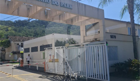 Casa à venda com 2 quartos, sendo 1 suíte,  no condomínio Clube Caminho do Park, Rio de Janeiro - RJ