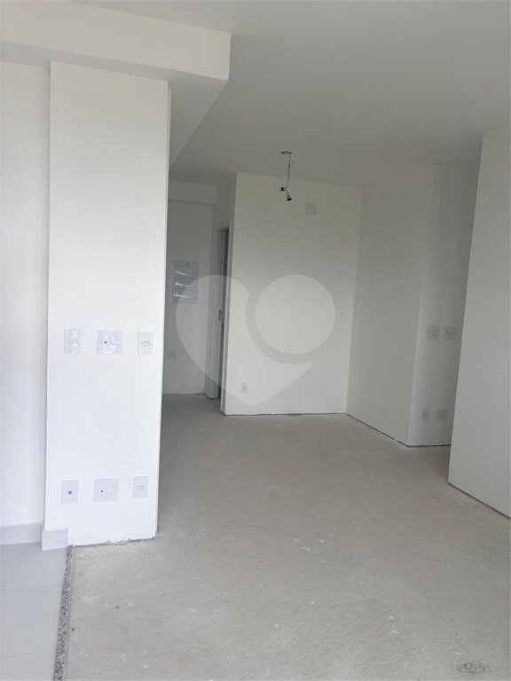 Apartamento à venda com 3 quartos, sendo 1 suíte,  em Barueri, Barueri, SP