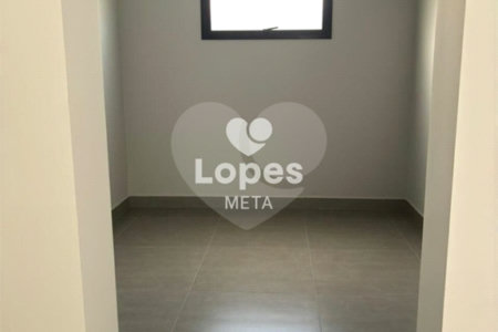 Casa à venda com 3 quartos, sendo 1 suíte,  no condomínio Terras do Vale, Caçapava - SP