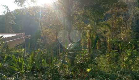 Terreno à venda no condomínio Cinco Lagos, Mairiporã - SP