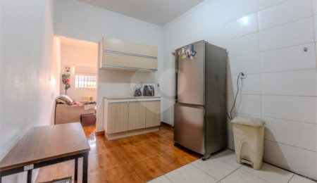 Casa de Vila à venda com 3 quartos, sendo 1 suíte,  em Vila Pompéia, São Paulo, SP