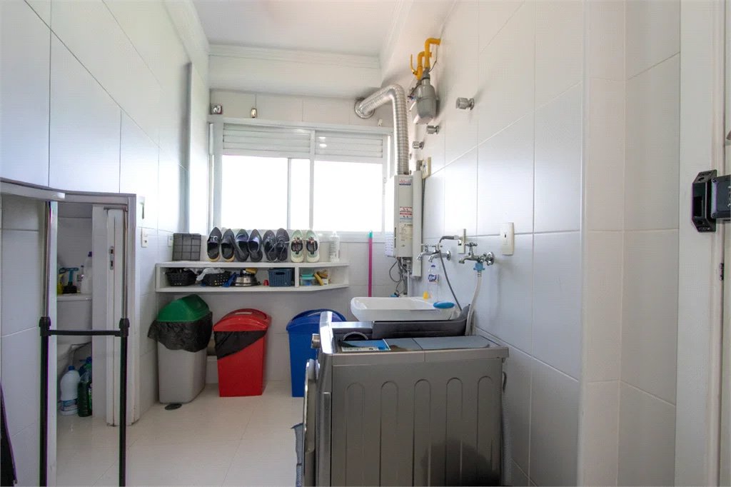 Apartamento à venda com 4 quartos, sendo 3 suítes,  em Vila Romana, São Paulo, SP