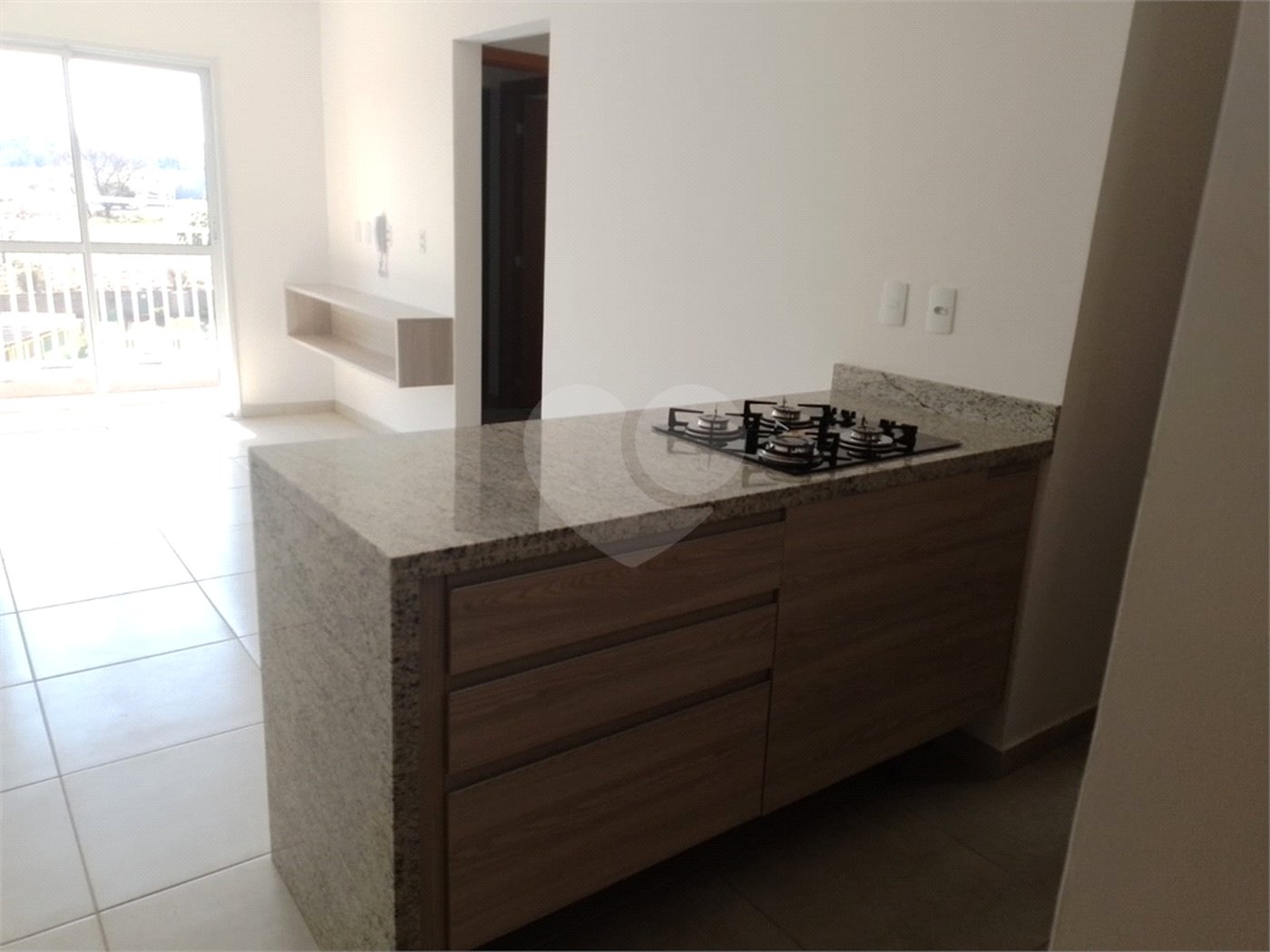 Apartamento a venda com 2 dormitorios sendo 1 suíte