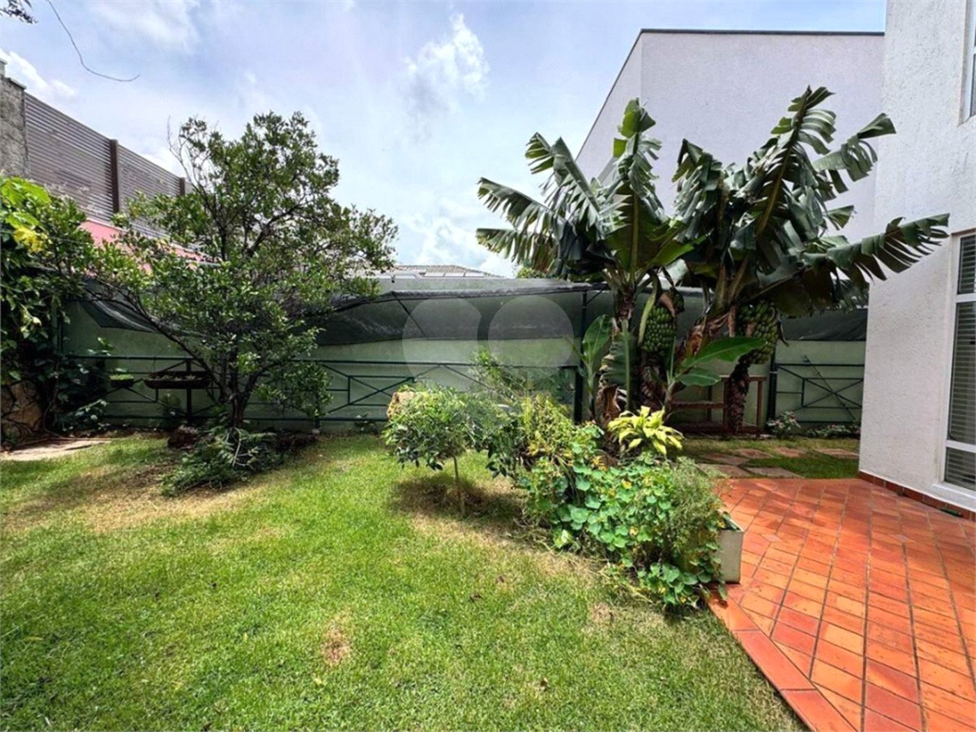 Casa à venda com 3 quartos, sendo 1 suíte,  no condomínio Residencial Recanto dos Paturis, Vinhedo - SP