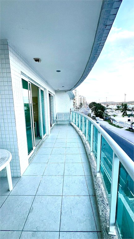 Apartamento à venda com 4 quartos, sendo 2 suítes, em Vila Nova, Cabo Frio, RJ