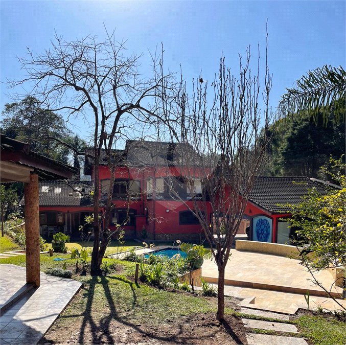 Casa à venda ou para alugar com 4 suítes no condomínio Alpes da Cantareira, Mairiporã - SP