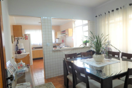 Sobrado à venda com 4 quartos, sendo 1 suíte, em Chácara Santo Antônio (zona Sul), São Paulo, SP