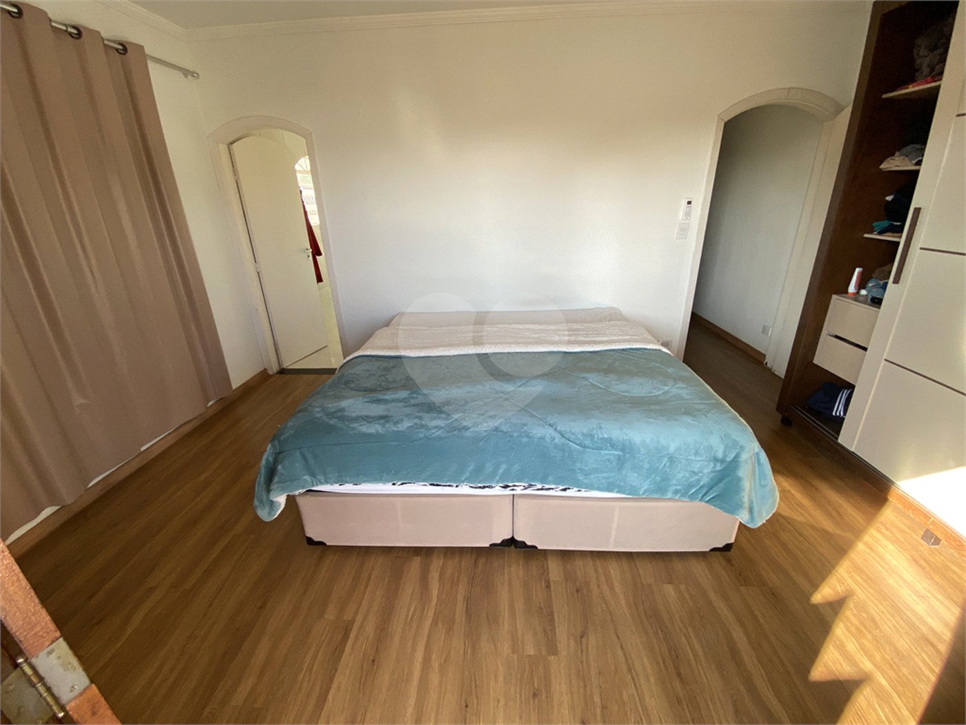 Sobrado à venda com 3 quartos, sendo 1 suíte, em Monte Castelo, São José dos Campos, SP
