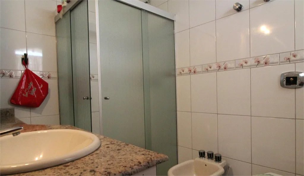 Sobrado à venda com 4 suítes em Vila Cordeiro, São Paulo, SP