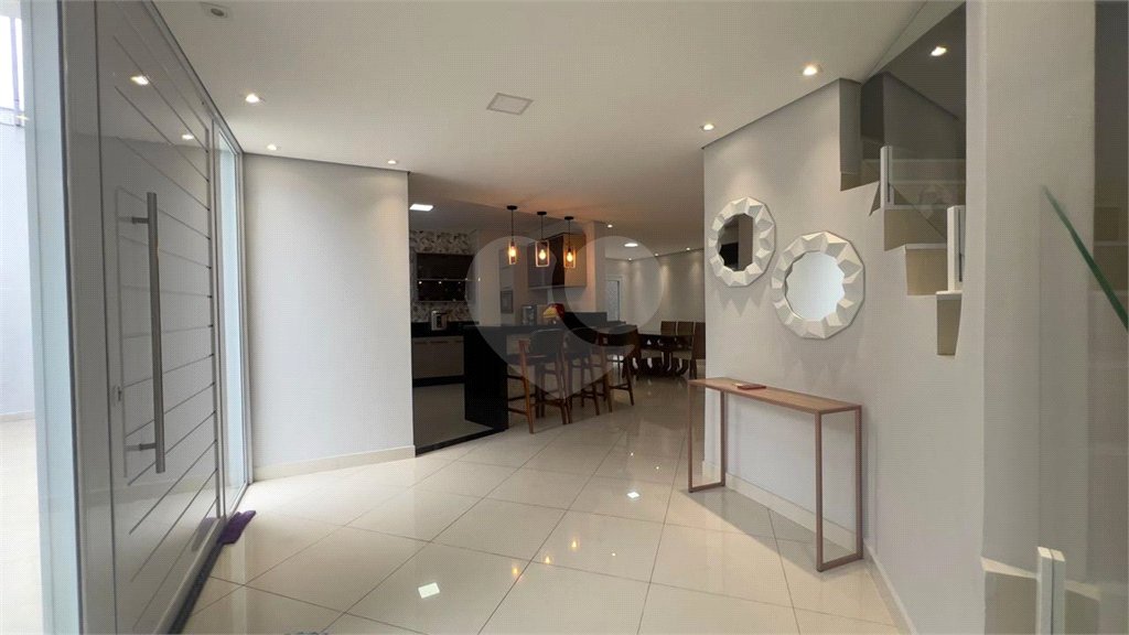 Casa à venda com 3 quartos, sendo 1 suíte,  no condomínio Jardim das Flores, Sorocaba - SP
