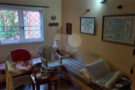 Casa à venda ou para alugar com 4 quartos, sendo 1 suíte, no Centro, Vinhedo, SP