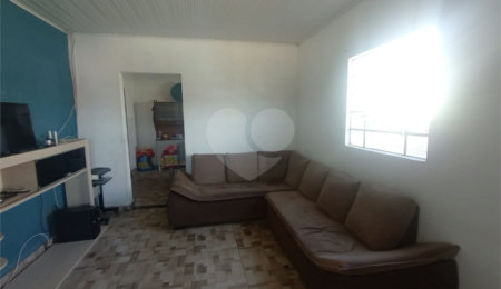 Casa à venda com 2 quartos em Vila Santana, Itapetininga, SP