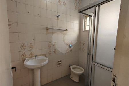 Casa à venda ou para alugar com 5 quartos, sendo 3 suítes, em Vila Maria, Itapetininga, SP