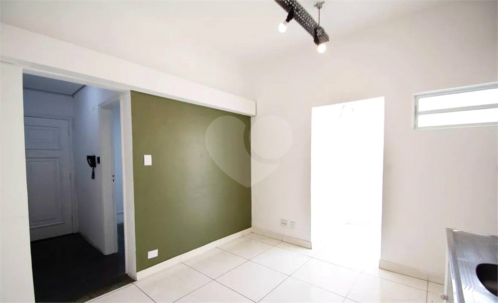 Apartamento à venda com 3 quartos, sendo 1 suíte, em Pinheiros, São Paulo, SP