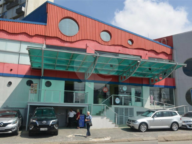 Prédio à venda em Real Parque, São Paulo, SP