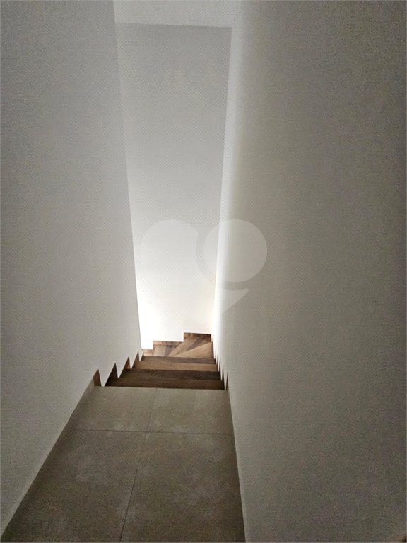 Casa à venda com 3 quartos, sendo 1 suíte,  em Maracanã, Praia Grande, SP