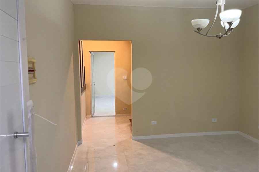 Sobrado à venda ou para alugar com 4 quartos, sendo 1 suíte, em Santana, São Paulo, SP