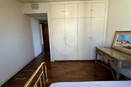 Apartamento à venda com 4 quartos, sendo 3 suítes, em Itaim Bibi, São Paulo, SP