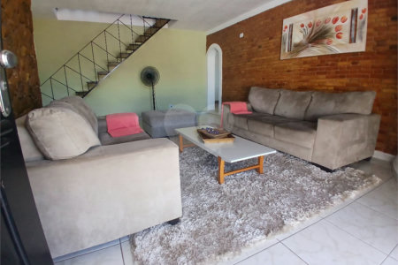 Casa à venda com 3 quartos, sendo 1 suíte,  em Recreio Maristela, Atibaia, SP