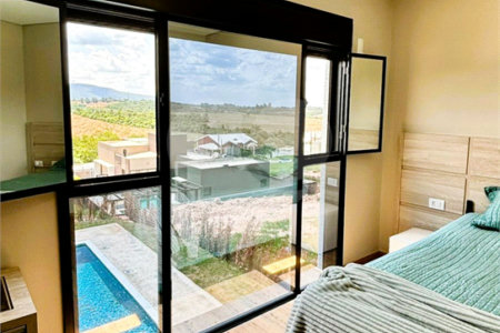 Casa à venda com 4 suítes no condomínio Village Ipanema, Araçoiaba da Serra - SP