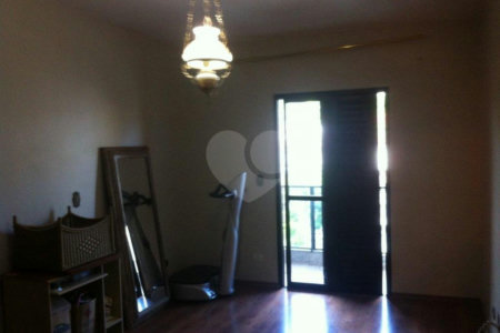 Sobrado à venda com 3 quartos, sendo 1 suíte, em Vila Paulicéia, São Paulo, SP