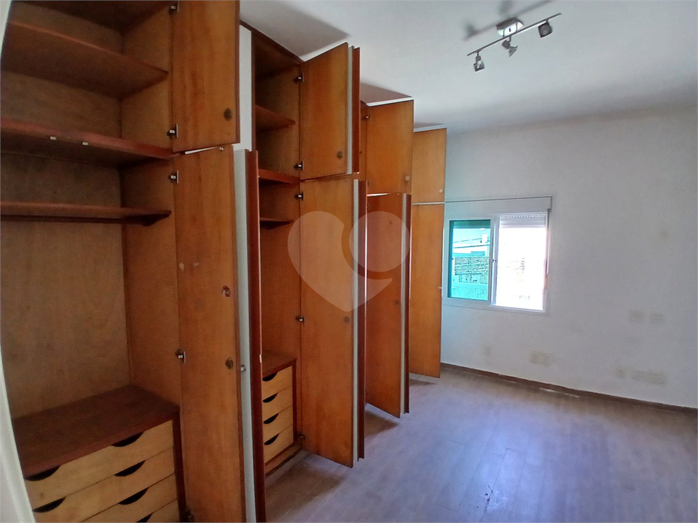 Sobrado à venda com 3 quartos, sendo 1 suíte, em Jardim São Paulo(zona Norte), São Paulo, SP