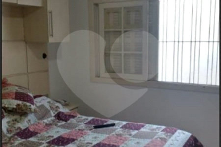 Casa à venda com 3 quartos, sendo 1 suíte,  no Centro, Poá, SP