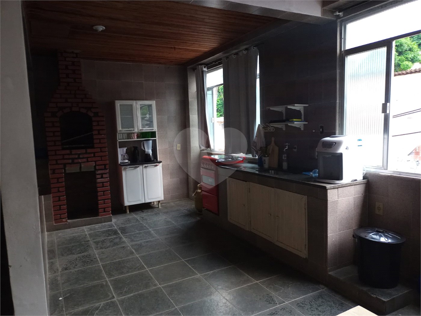 Casa à venda com 2 quartos, sendo 1 suíte, no Centro, Mangaratiba, RJ