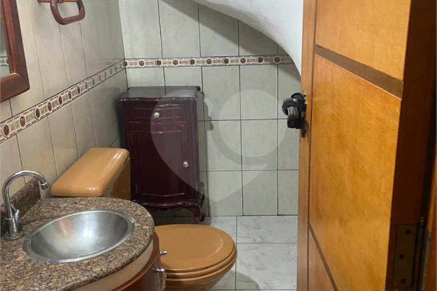 Sobrado à venda com 3 quartos em Jaraguá, São Paulo, SP