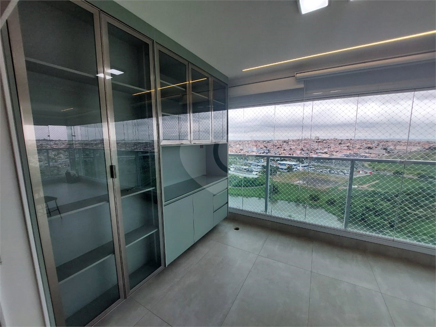 Apartamento à venda com 3 suítes em Bairro Pau Preto, Indaiatuba, SP